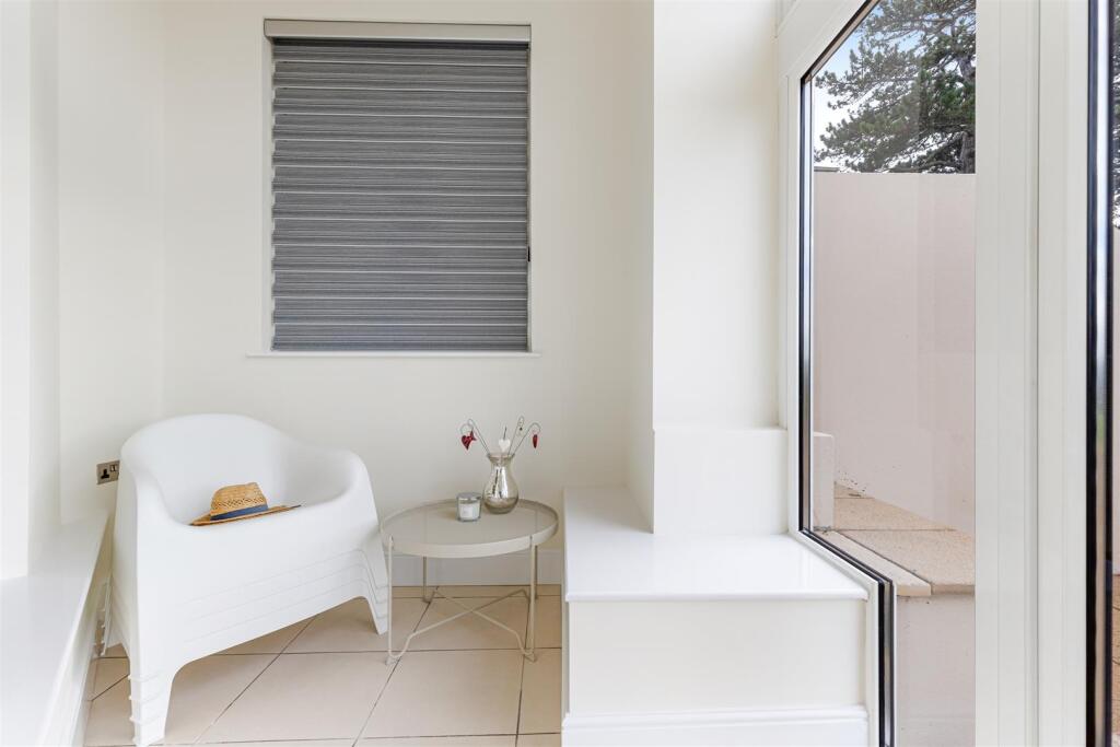 A15 - 4 Villa Rosa, St. Lukes Road South, Torquay 