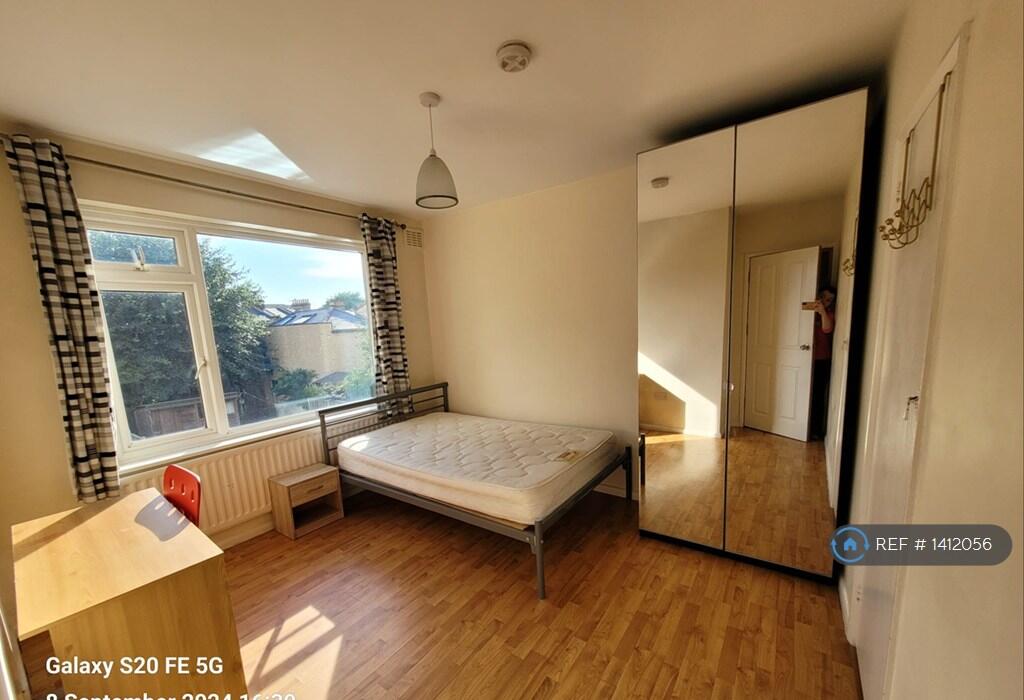 Double Bedroom