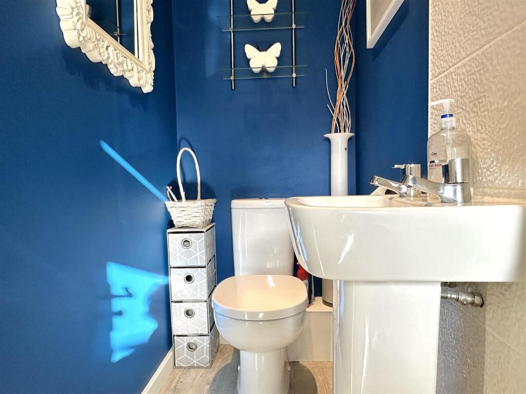 downstairs wc