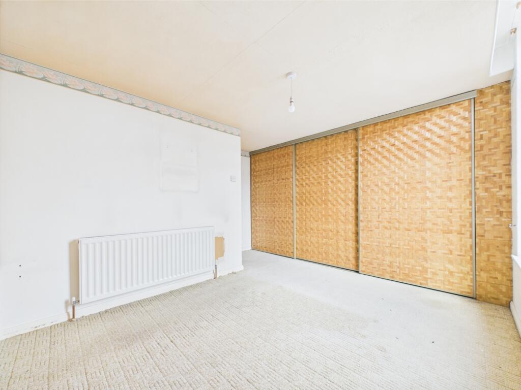 CAM02195G0-PR0073-STILL019