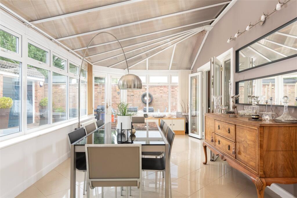 Conservatory/Dining