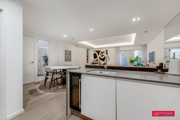 KFH-22_The_Landau-15