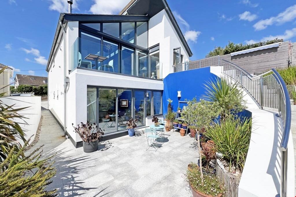 284a403e-d508-40a8-af89-868372bae20f