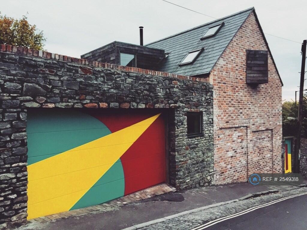 Double Garage (Available To Rent)