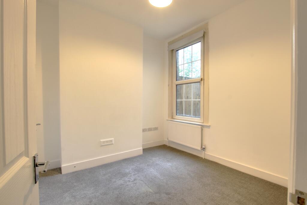 4 BEDROOM 1.jpg