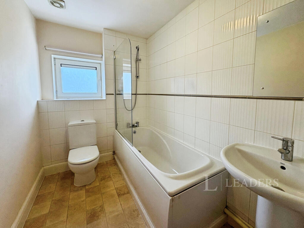 Paddock bathroom
