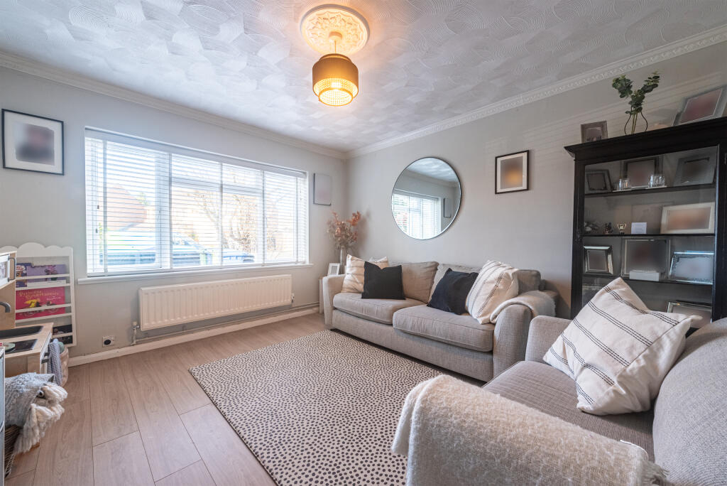 6AngleseyAvenue-1
