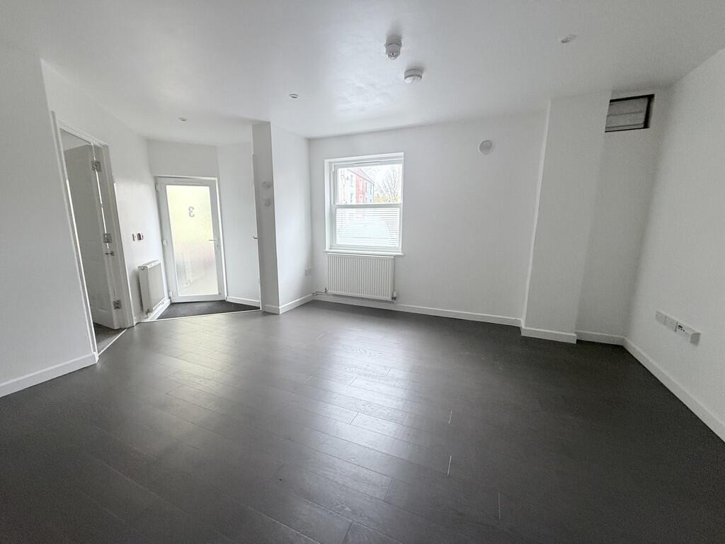 20251031_13500130...