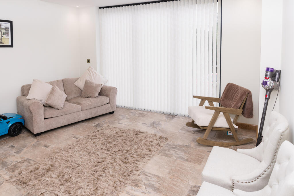 2025-08-07 WALKER &amp; LEWIS-CEFN-26