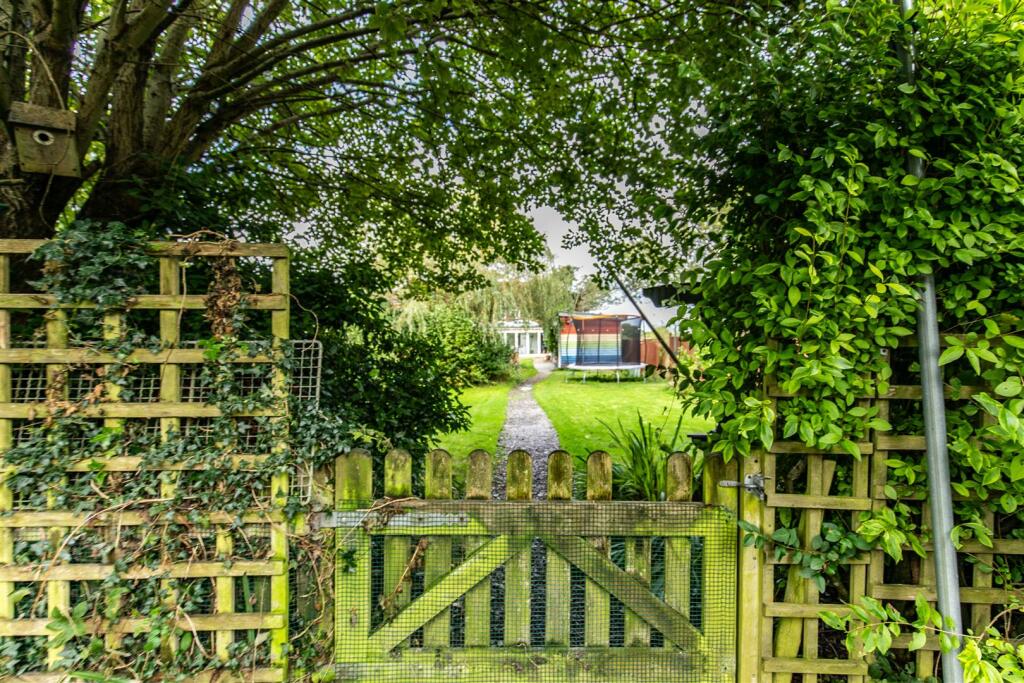 Upper Clayhill Cottage24.jpg