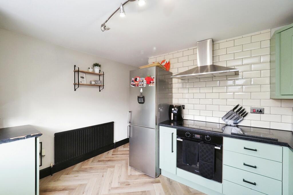 Stylish and 'Rustic Chic' Kitchen Diner - Great Natural Light
