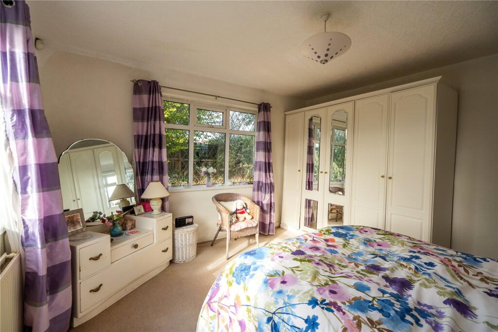 Bedroom 1 (2)