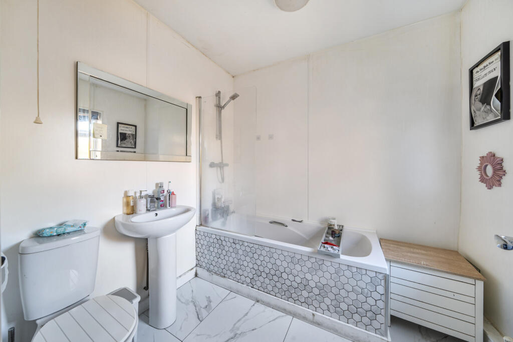 1383135-8-6926e3f...