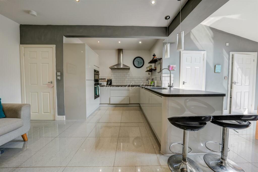 Caerphilly Road, Birchgrove, HernCrabtree (17).jpg