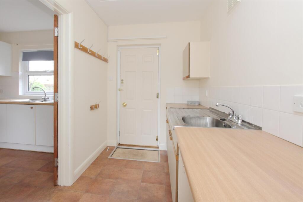 vicarage fordington ph22.JPG