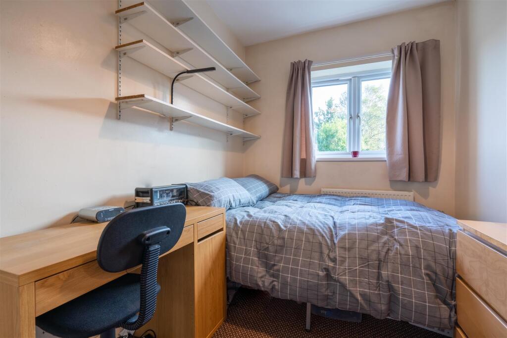 Bedroom 2_.jpg