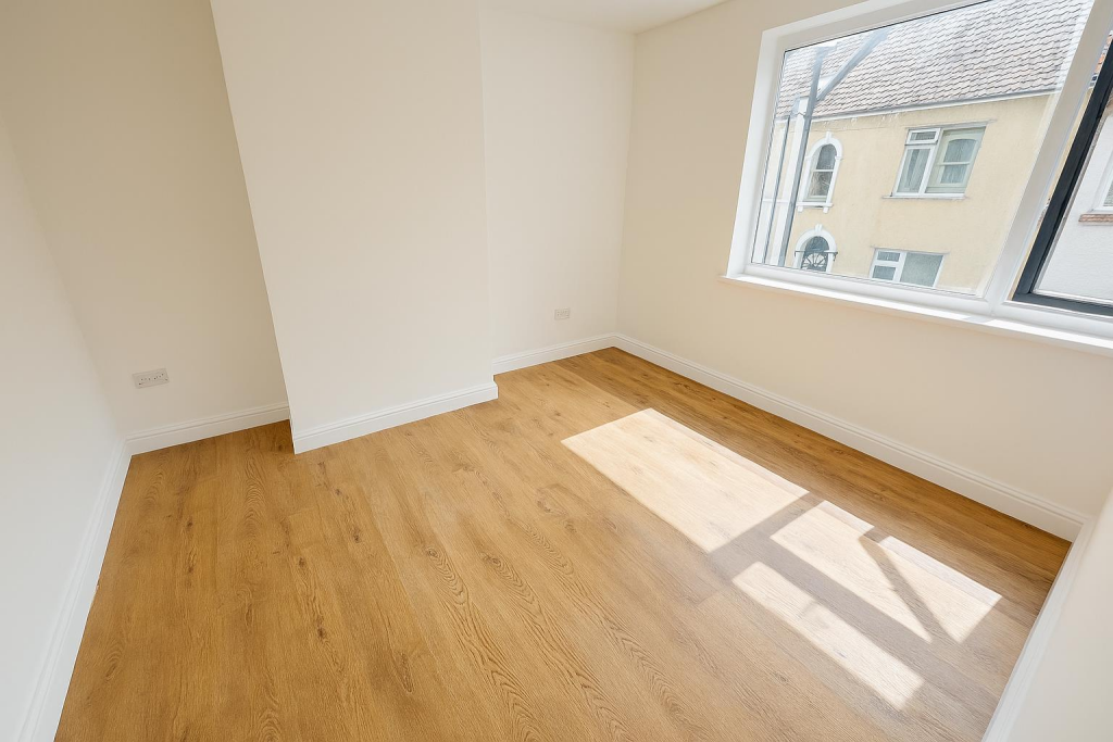 7 Brentry bedroom.png