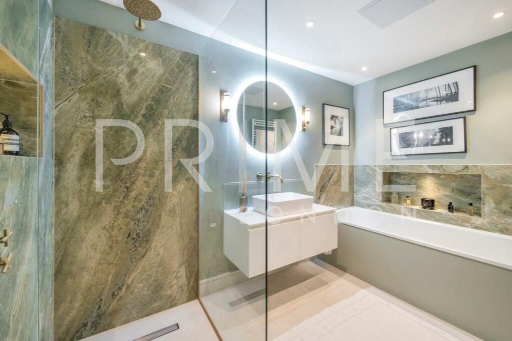 bathroom(1) (1).jpg