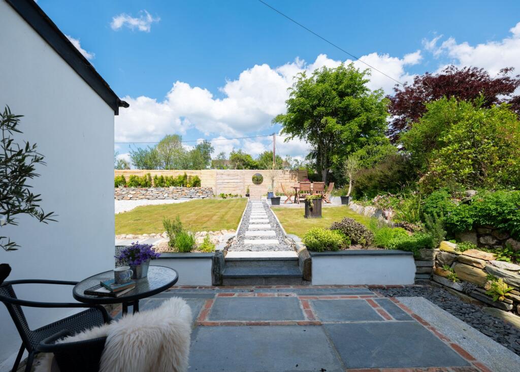 6825fe2b5b5e5_Hill View-20