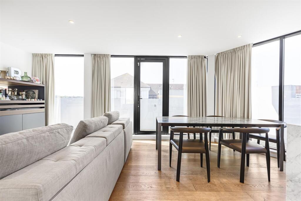 James_anderson-5__408_upper_richmond_road-sw15__21