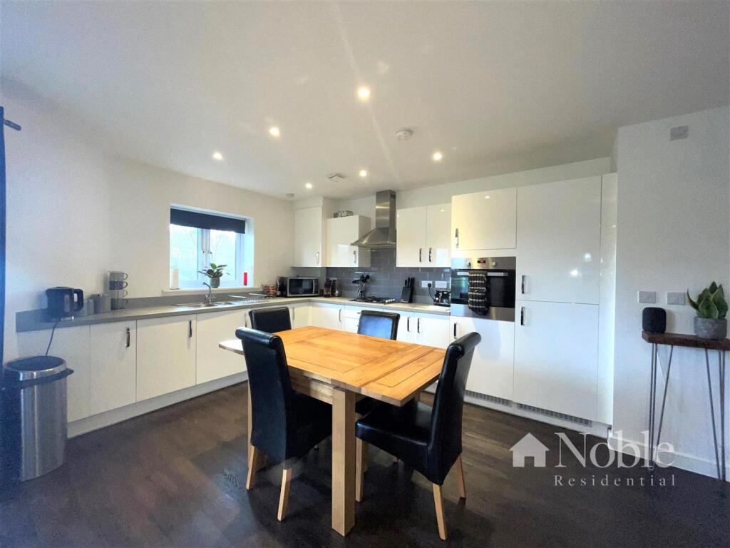 Open Plan Living/Kitchen/Dining Area