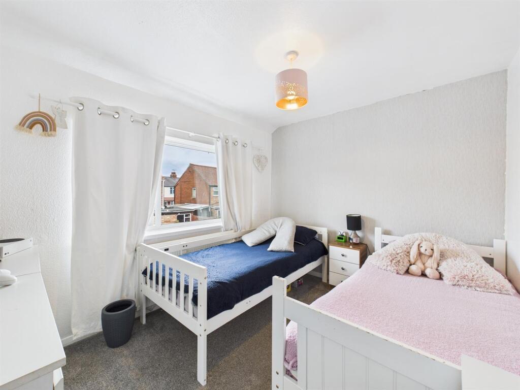 Bedroom: