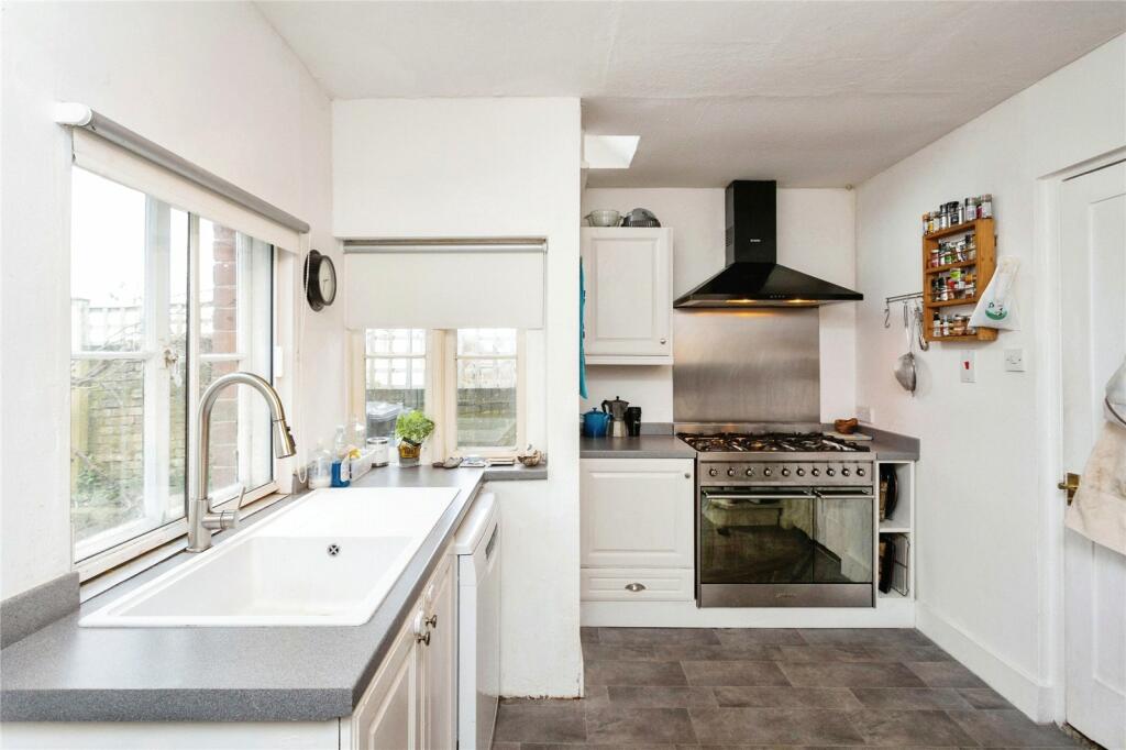Kitchen 1