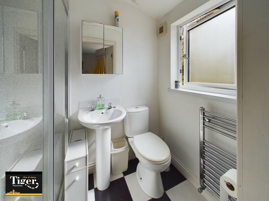 CAM02176G0-PR0223...