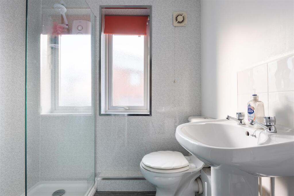 121 Longley Avenue West-9.jpg