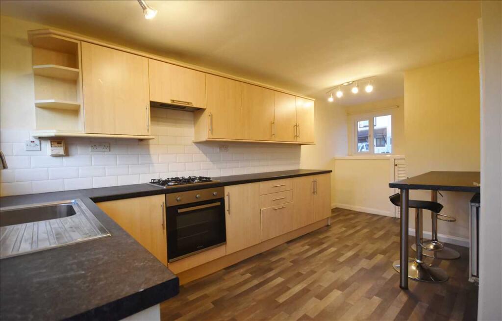 Kitchen/Dining Area