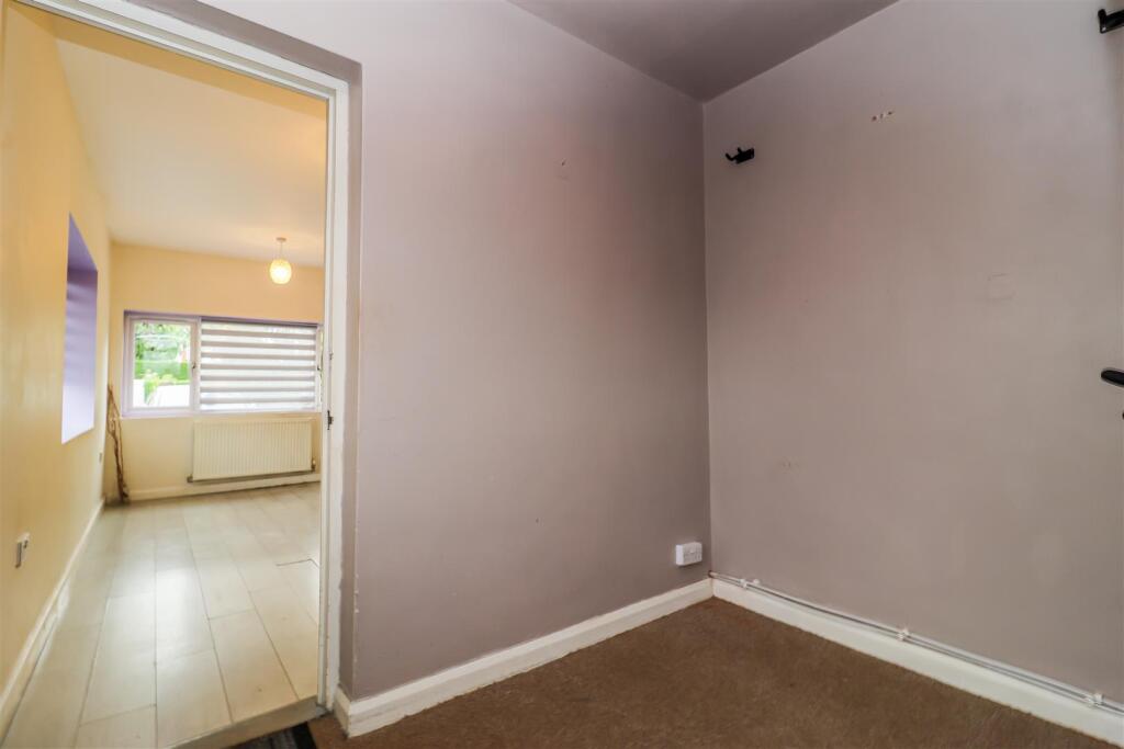 UTILITY ROOM