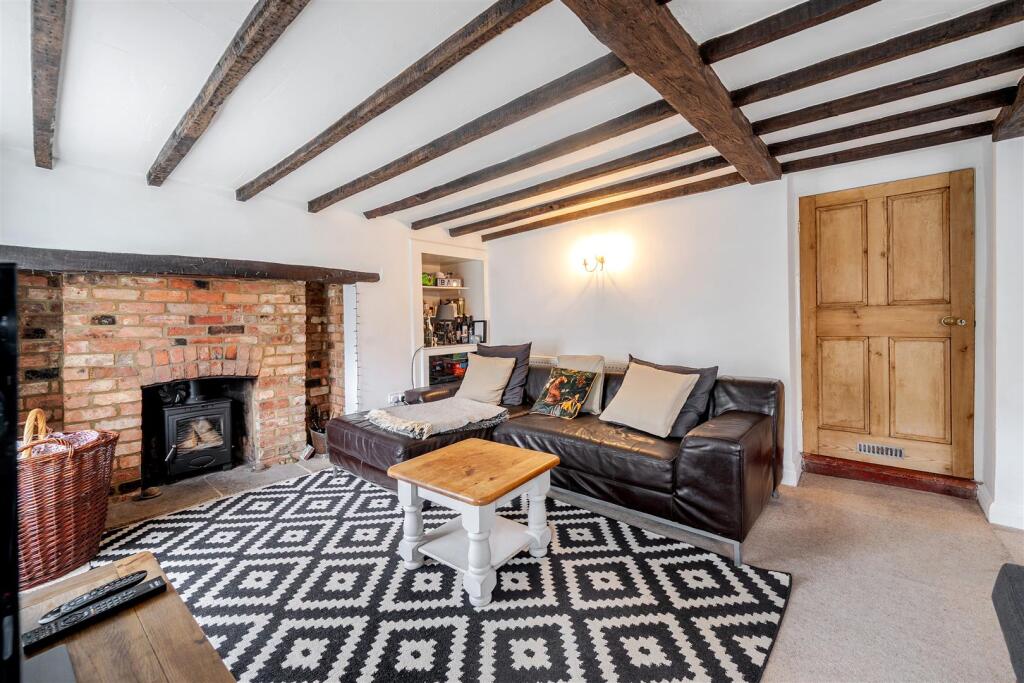 The Robin Hood House, Greens Norton (28).jpg