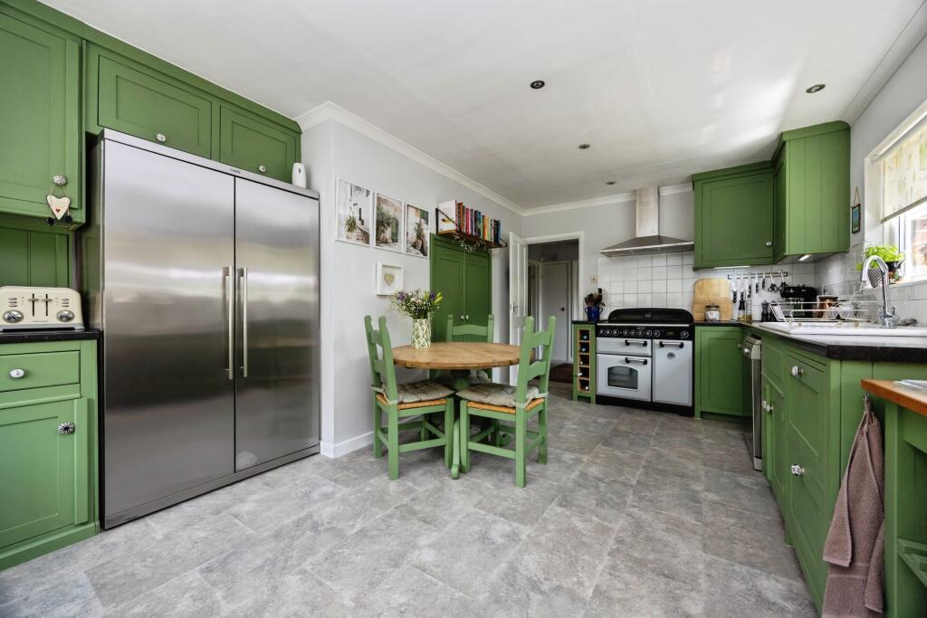 Kitchen/Breakfast