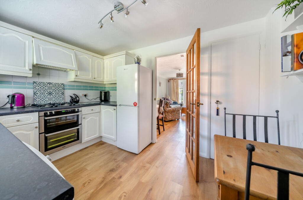 1293893-6-6824ad4...