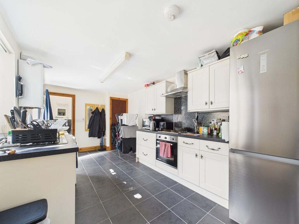 CAM02089G0-PR0533...