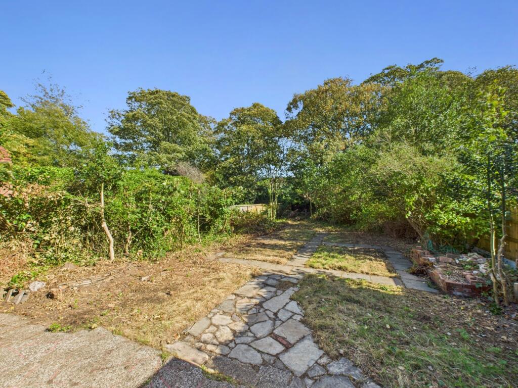 CAM02386G0-PR0142-STILL023