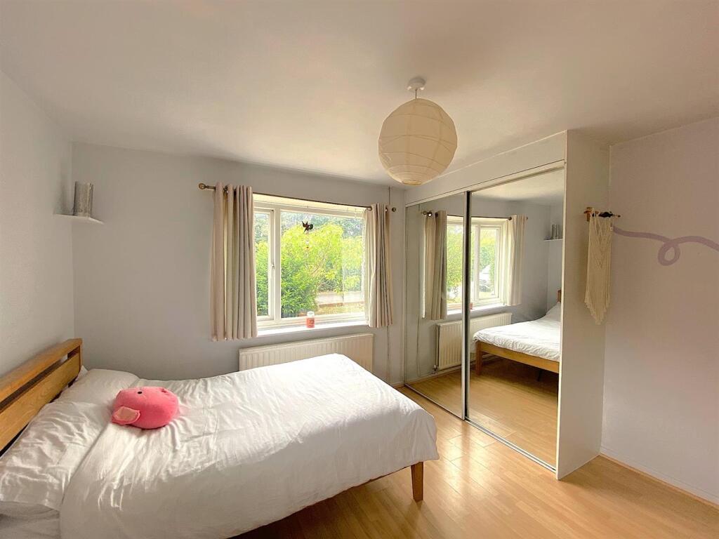 2 Ward Way - Bed7.jpg