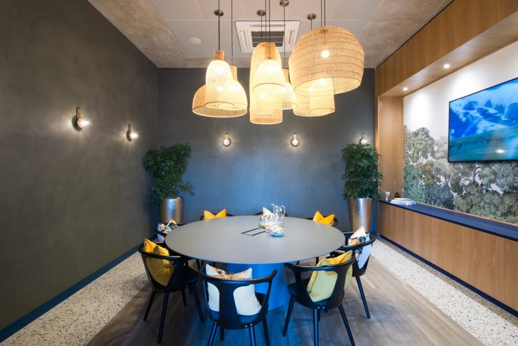 Meeting Room (1)