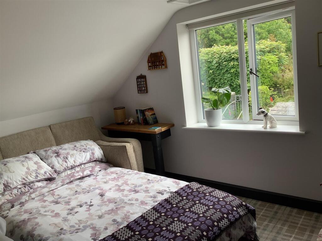 Loft Room 2