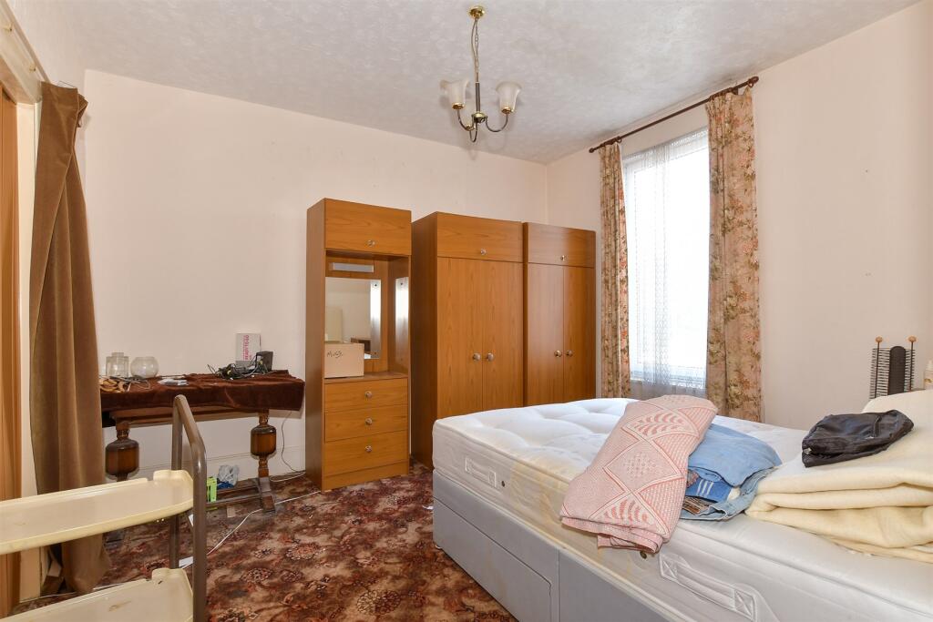 Dining Room/ Bedroom 4