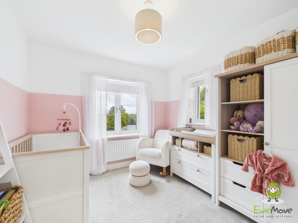 EweMove Estate Agents Basingstoke - Fishbourne Gar