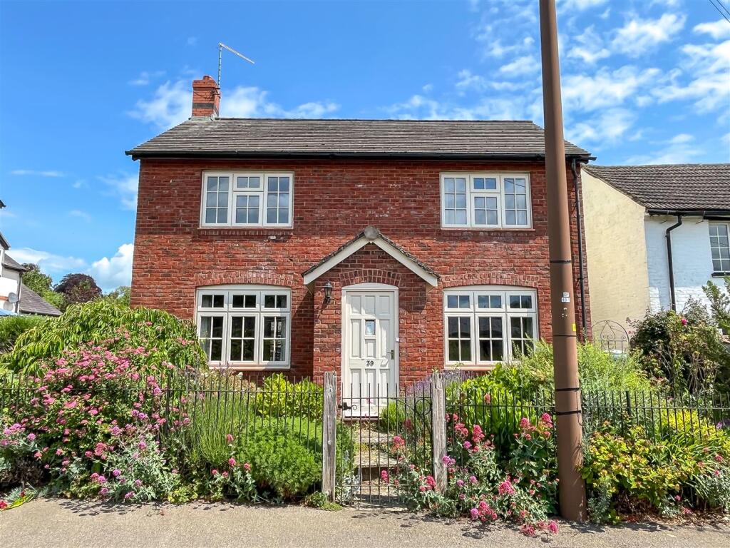 39 Churchill Road, Welton