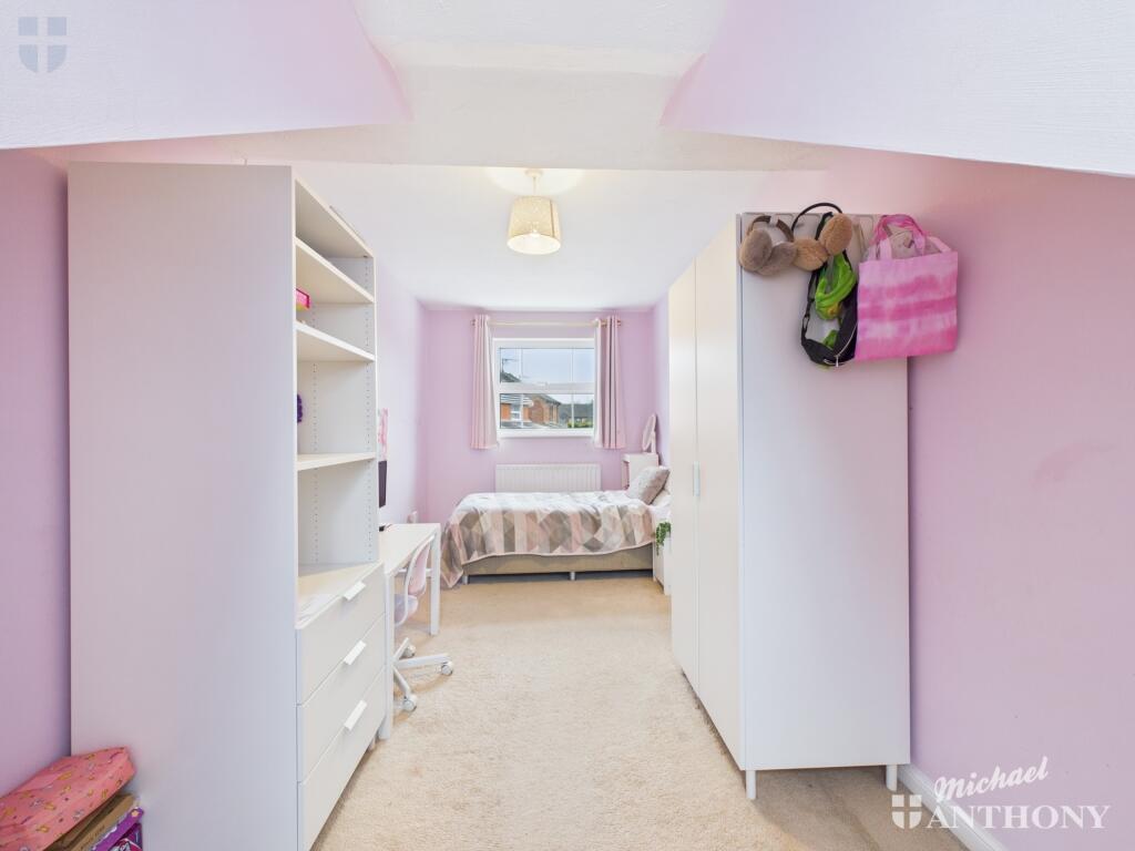 CAM03218G0-PR0579-STILL004