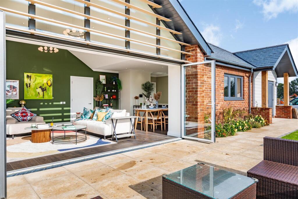 Burnham Waters Development-HRNWM23.jpg