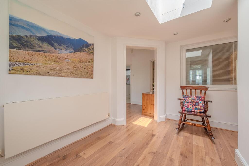 194 The Highway-15.jpg