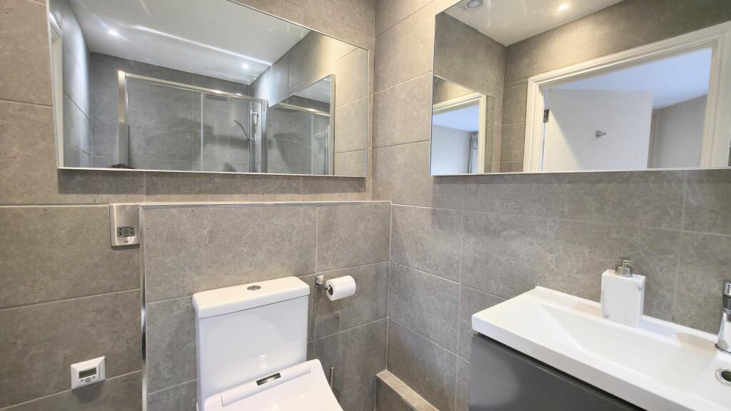 En suite shower room