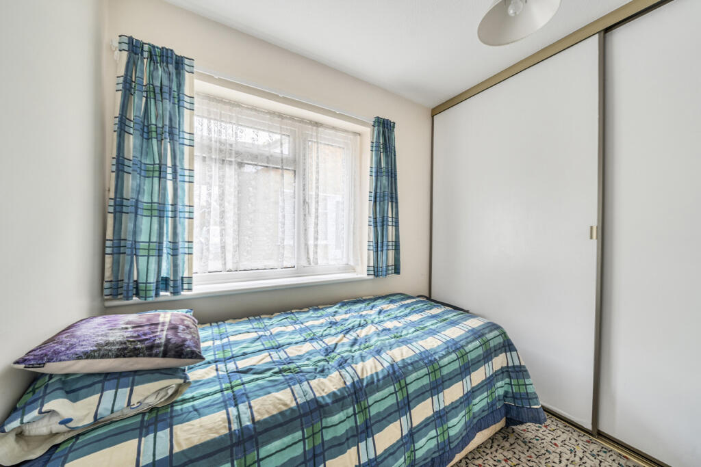 1328907-1-6882038...