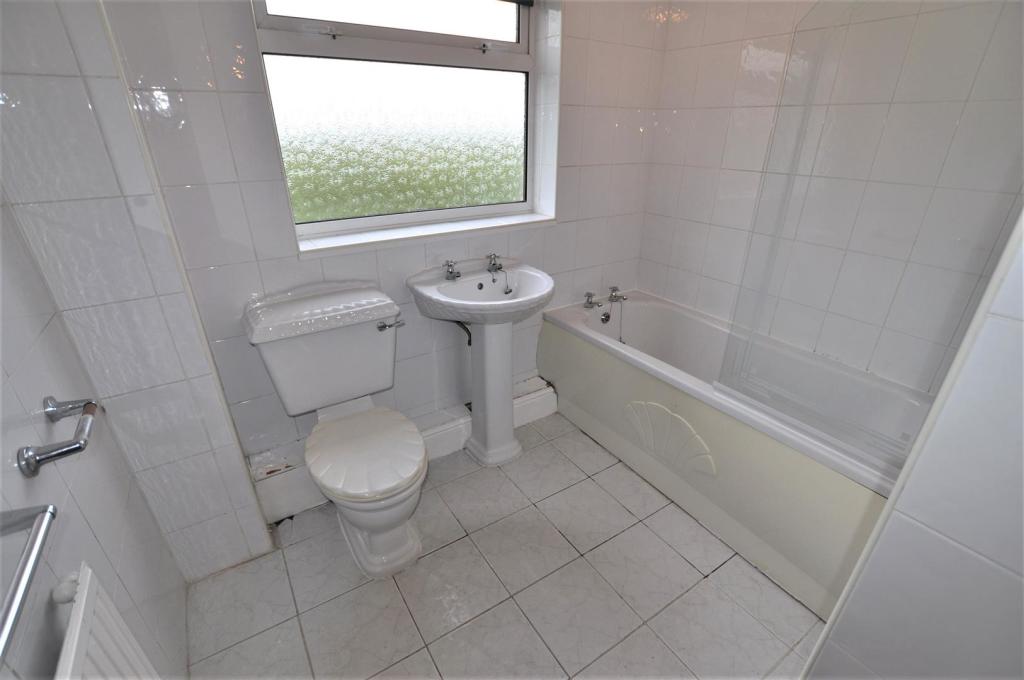 Bathroom.JPG