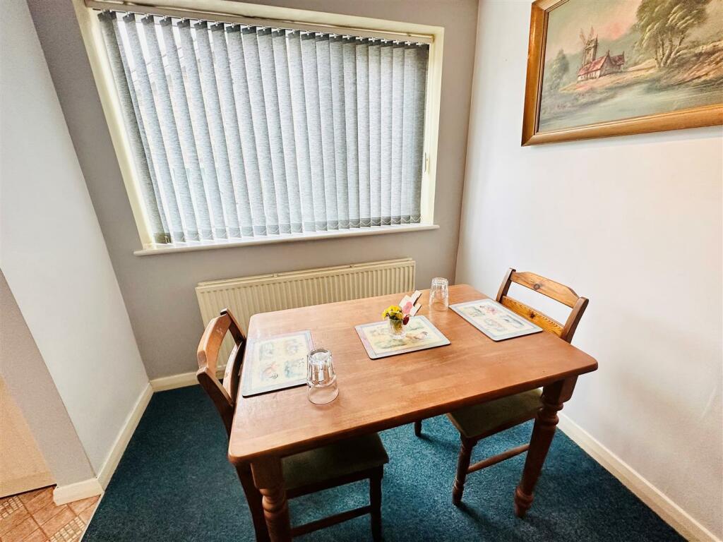 dining room.jpg