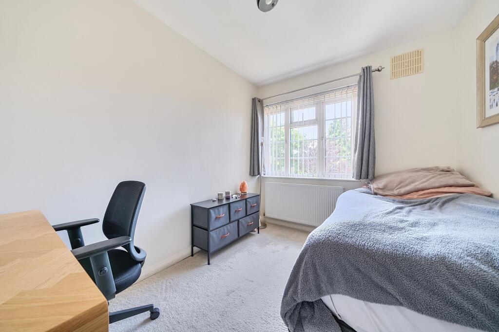 Bedroom 4 (rear)